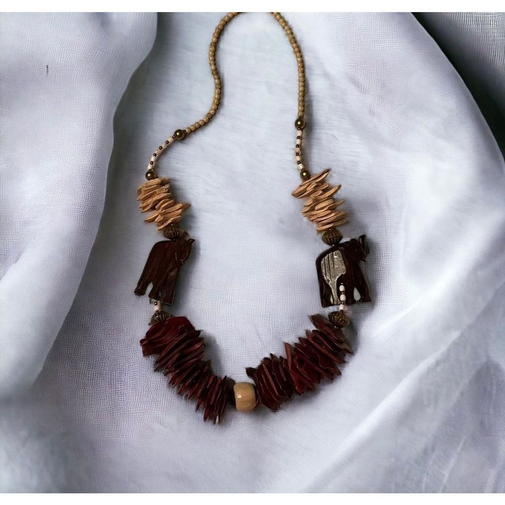 ‎Hand Carved Elephant Necklace Wooden Beads